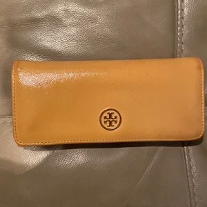 Tory Burch wallet